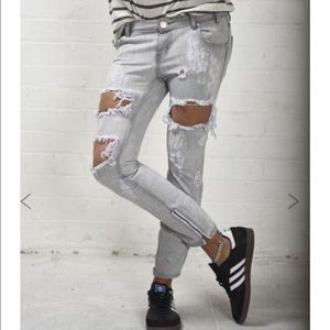 2/$50🍑 ONE TEASPOON Grey Wash Trashed Freebirds